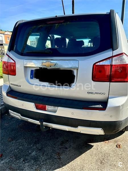 Usado Chevrolet Orlando LT 141 CV (103 kW) 2011 Gris / plata Monovolumen