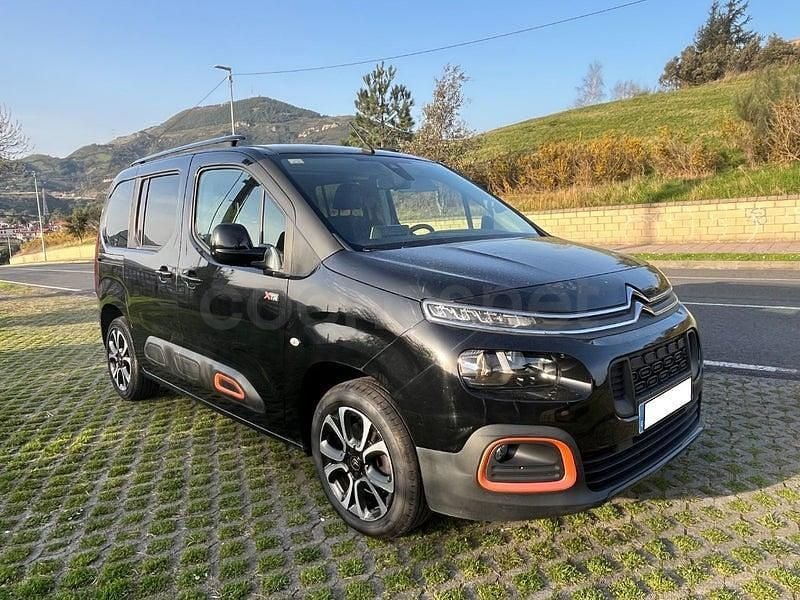 Usado Citroën Berlingo Shine 131 CV (96 kW) 2019 Negro Monovolumen