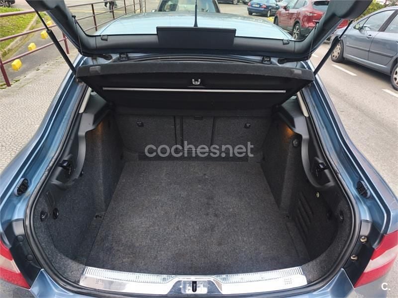 Usado Skoda Superb Elegance 140 CV (102 kW) 2009 Azul Berlina
