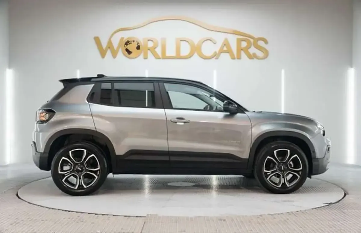 Usado Jeep Avenger Summit 101 CV (74 kW) 2024 Gris SUV
