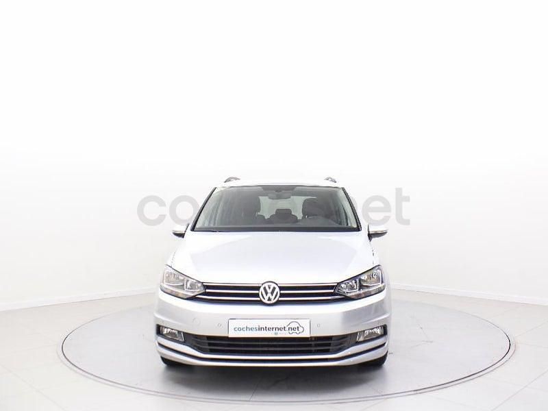 Usado VW Touran Advance 150 CV (110 kW) 2016 Gris / plata Monovolumen