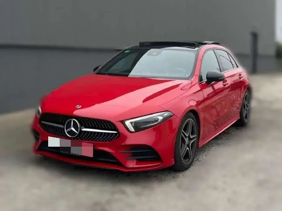 Usado Mercedes A250 224 CV (164 kW) 2018 Rojo Berlina