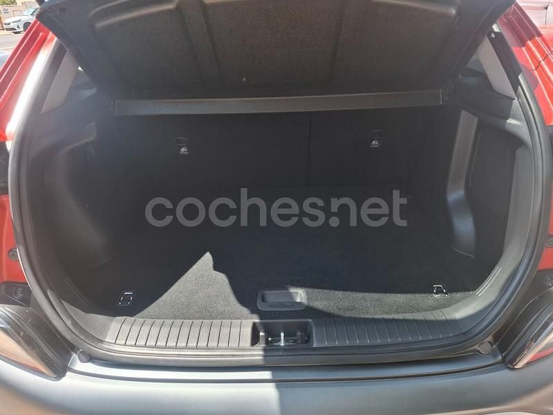 Usado Hyundai Kona 141 CV (103 kW) 2022 Granate SUV