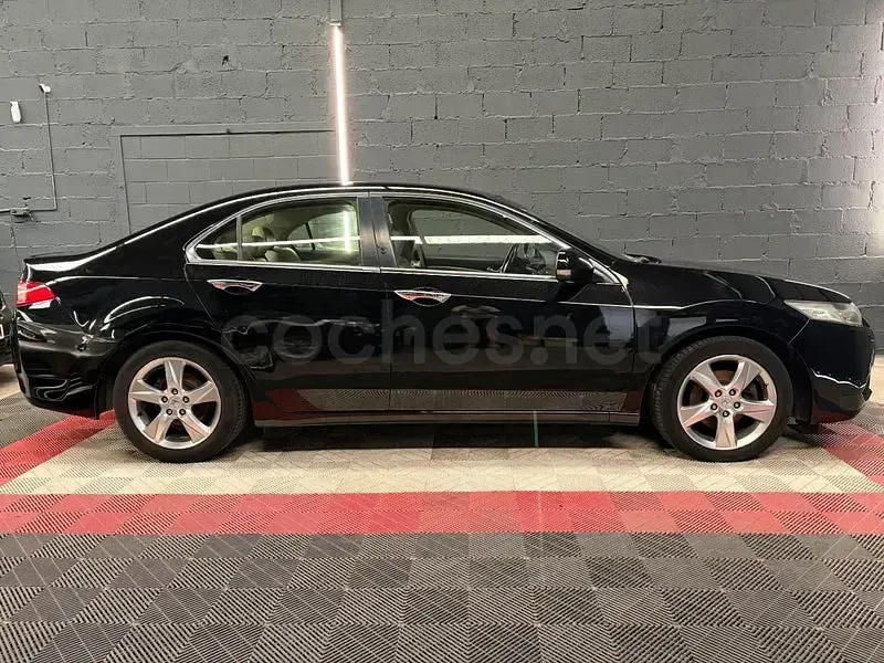 Usado Honda Accord Lifestyle 156 CV (114 kW) 2012 Negro Berlina