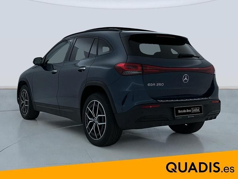 Usado Mercedes EQA250 139 kW (190 CV) 2021 Azul SUV