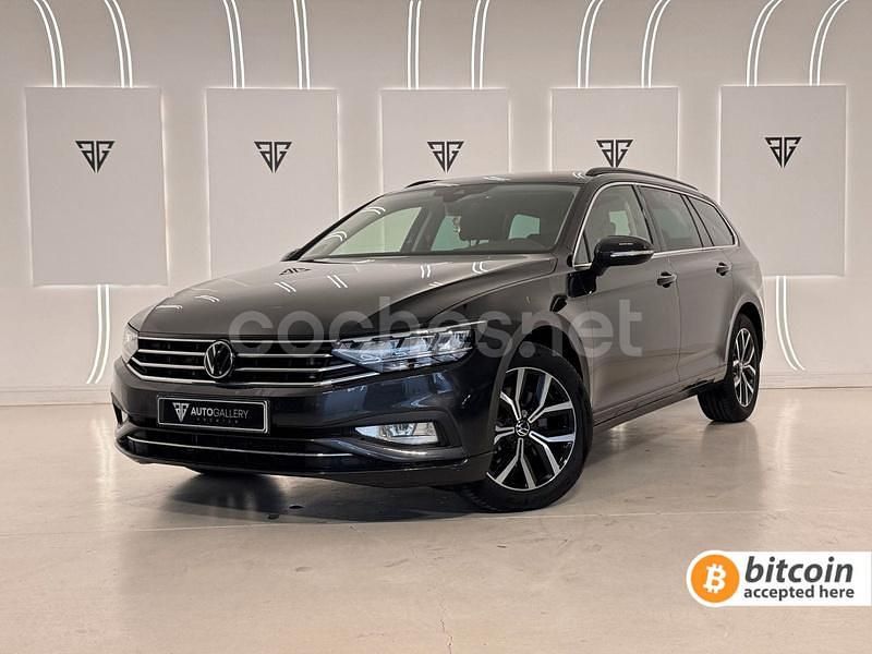 Usado VW Passat Executive 150 CV (110 kW) 2024 Gris / plata Familiar