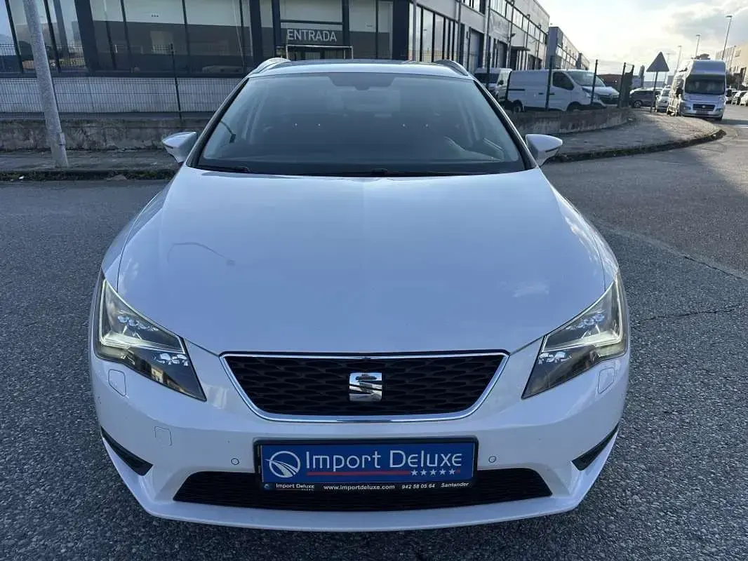 Usado Seat Leon ST FR 125 CV (91 kW) 2016 Blanco Familiar