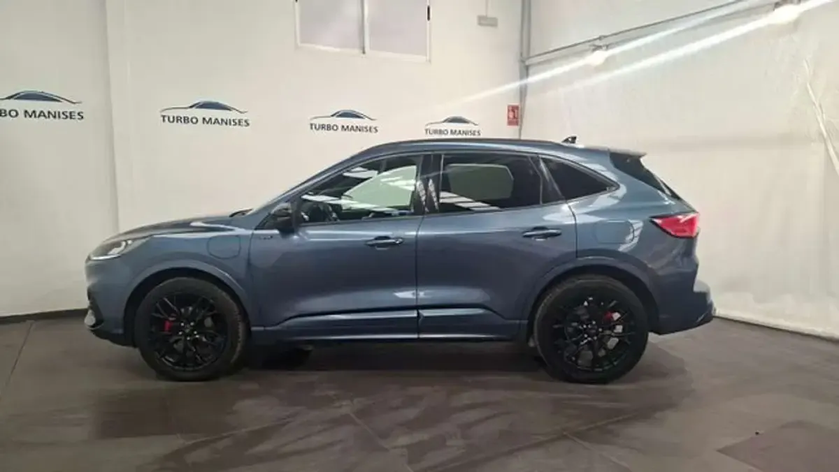 Usado Ford Kuga ST-Line 226 CV (166 kW) 2023 Azul SUV