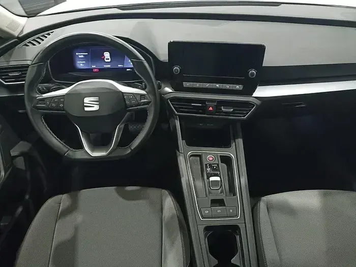 Usado Seat Leon Style 116 CV (85 kW) 2025 Blanco