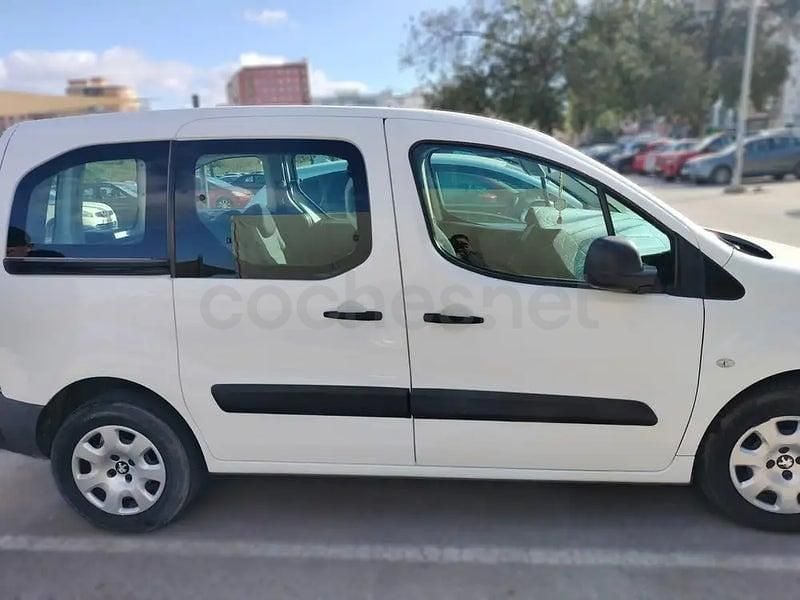 Usado Peugeot Partner Tepee Access 75 CV (55 kW) 2016 Blanco Monovolumen
