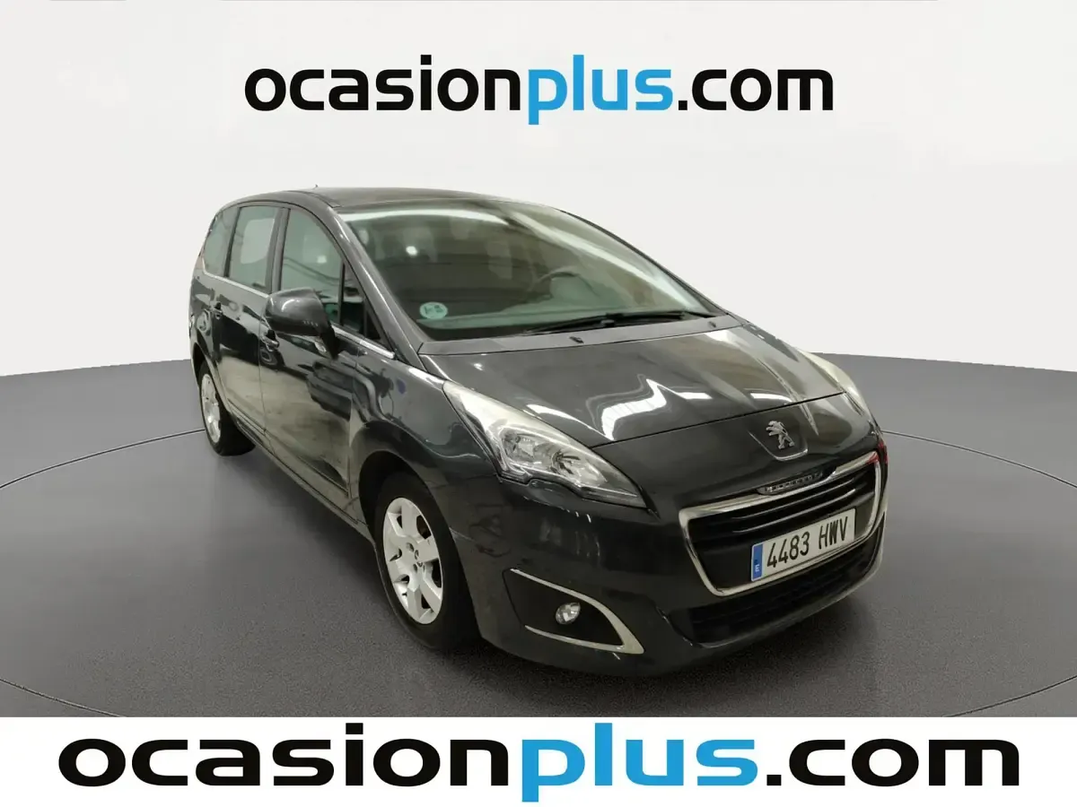 Usado Peugeot 5008 Active 115 CV (84 kW) 2014 Gris Monovolumen