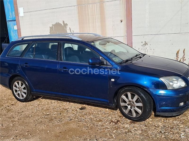 Usado Toyota Avensis Sol 150 CV (110 kW) 2006 Azul Familiar
