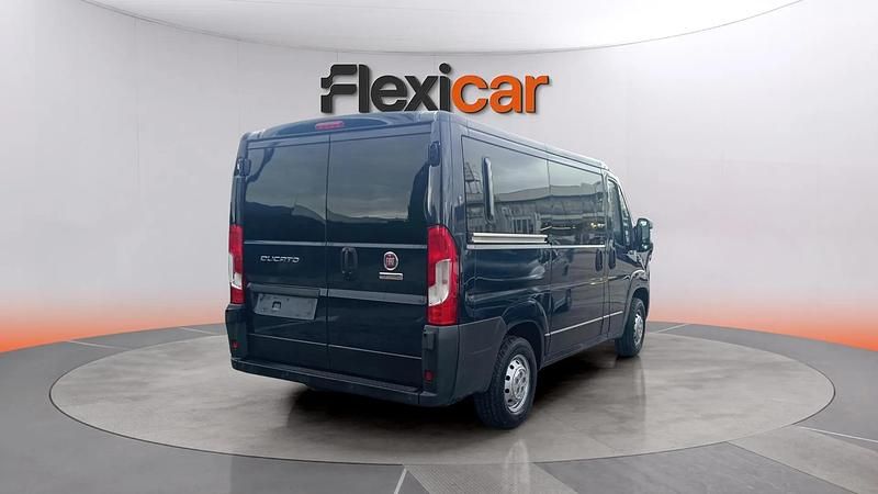 Usado Fiat Ducato 150 CV (110 kW) 2018 Azul Van