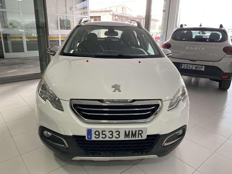Usado Peugeot 2008 Allure 110 CV (80 kW) 2015 Blanco SUV