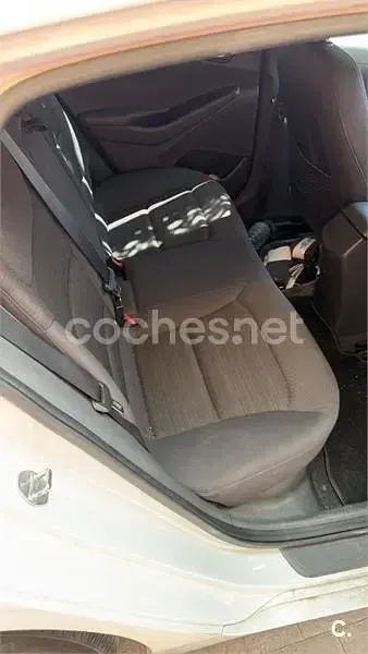 Usado Hyundai Ioniq 141 CV (103 kW) 2018 Blanco Utilitario