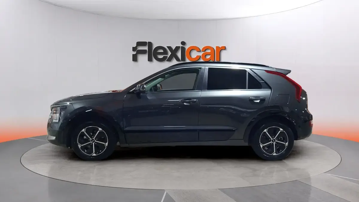 Usado Kia Niro 141 CV (103 kW) 2023 Gris SUV