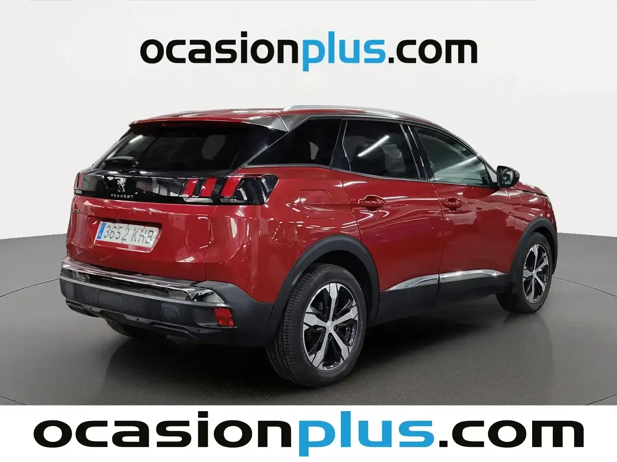 Usado Peugeot 3008 Allure 130 CV (95 kW) 2018 Rojo SUV