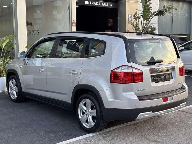 Usado Chevrolet Orlando LTZ 141 CV (103 kW) 2011 Gris / plata Monovolumen