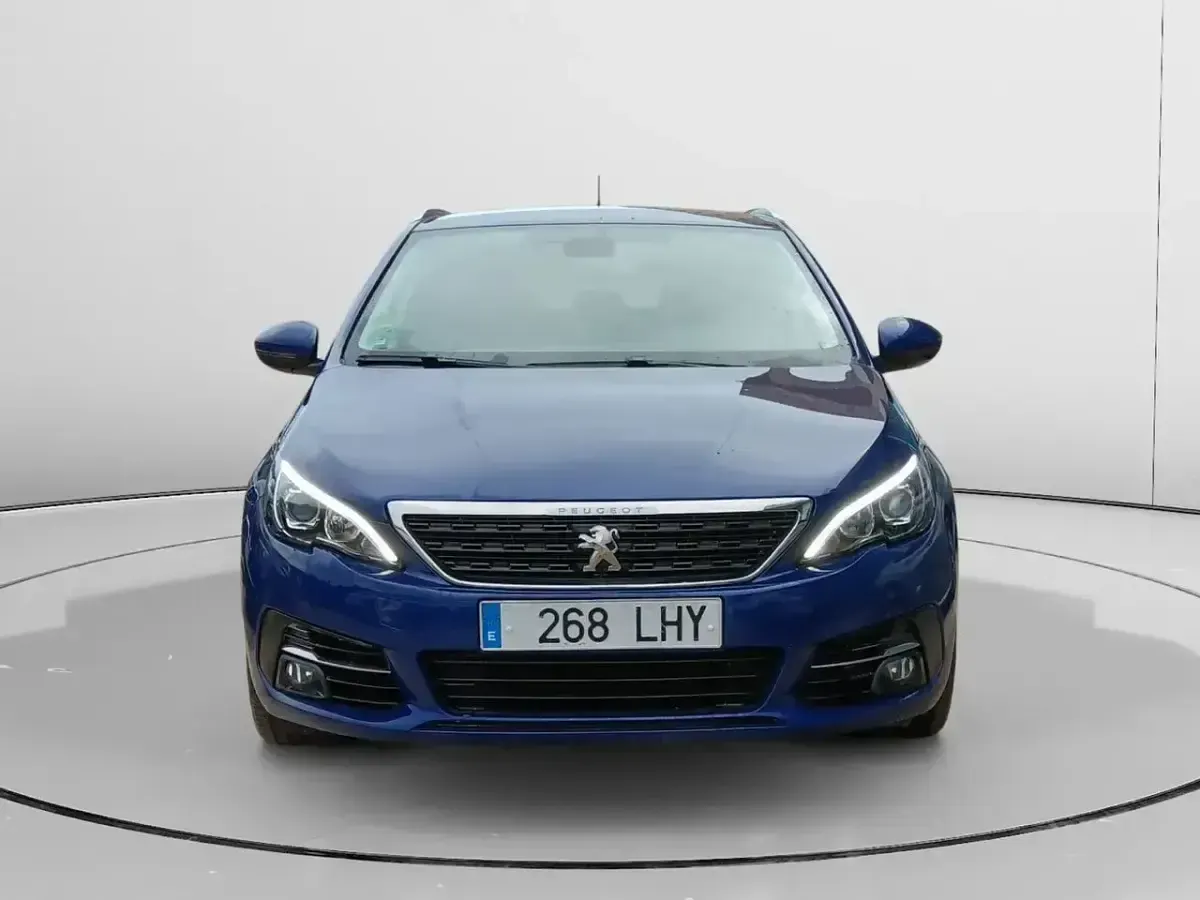 Usado Peugeot 308 Style 130 CV (95 kW) 2020 Azul Familiar