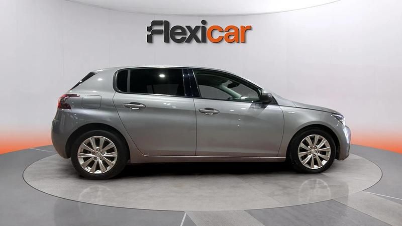 Usado Peugeot 308 Style 131 CV (96 kW) 2020 Gris Utilitario