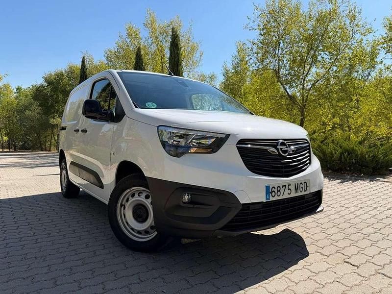 Usado Opel Combo S 102 HP (75 kW) 2023 Branco Monovolume