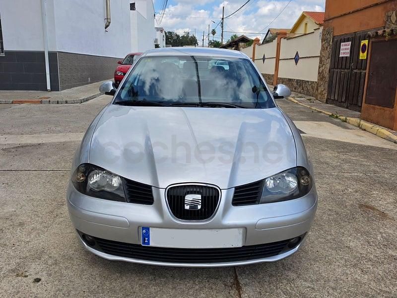 Usado Seat Cordoba Stella 100 CV (73 kW) 2004 Gris / plata Berlina