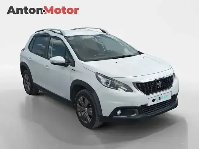 Usado Peugeot 2008 Signature Sky 100 CV (73 kW) 2019 Blanco SUV
