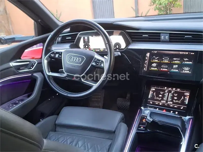 Usado Audi Q8 Sportback e-tron Advanced Plus 2022 Eléctrico SUV