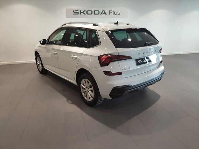 Usado Skoda Kamiq Selection 115 CV (84 kW) 2025 Blanco SUV