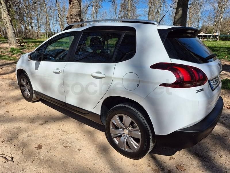 Usado Peugeot 2008 Active 82 CV (60 kW) 2017 Blanco SUV