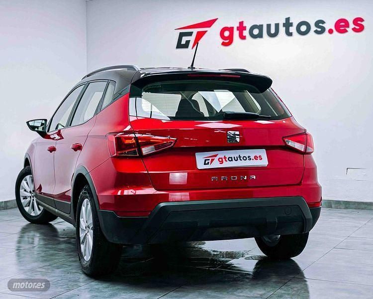 Usado Seat Arona Style 95 CV (69 kW) 2020 Rojo SUV