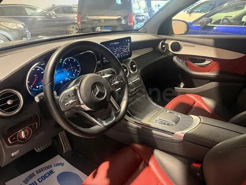 Usado Mercedes GLC300 245 CV (180 kW) 2023 Gris / plata SUV