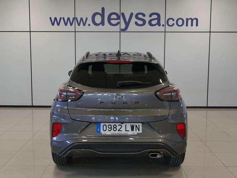 Usado Ford Puma ST-Line 125 CV (91 kW) 2022 Gris SUV