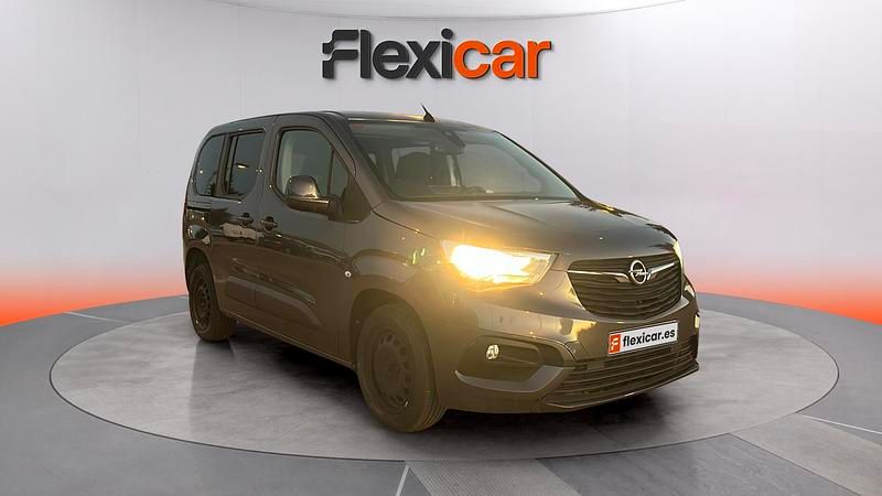 Usado Opel Combo Selective 130 CV (95 kW) 2018 Blanco Monovolumen
