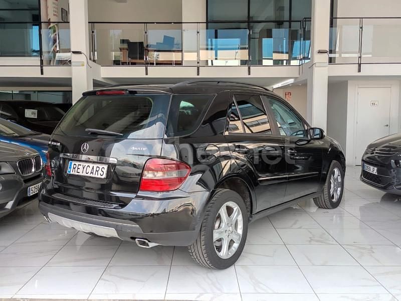 Usado Mercedes ML320 224 CV (164 kW) 2006 Negro SUV