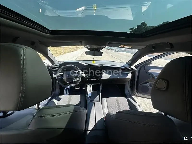 Usado Peugeot 308 SW GT 130 CV (95 kW) 2024 Gris / plata Familiar