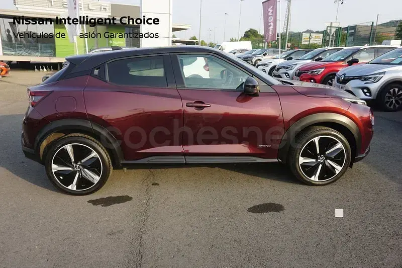 Usado Nissan Juke 143 CV (105 kW) 2023 Burgundy + midnight black SUV