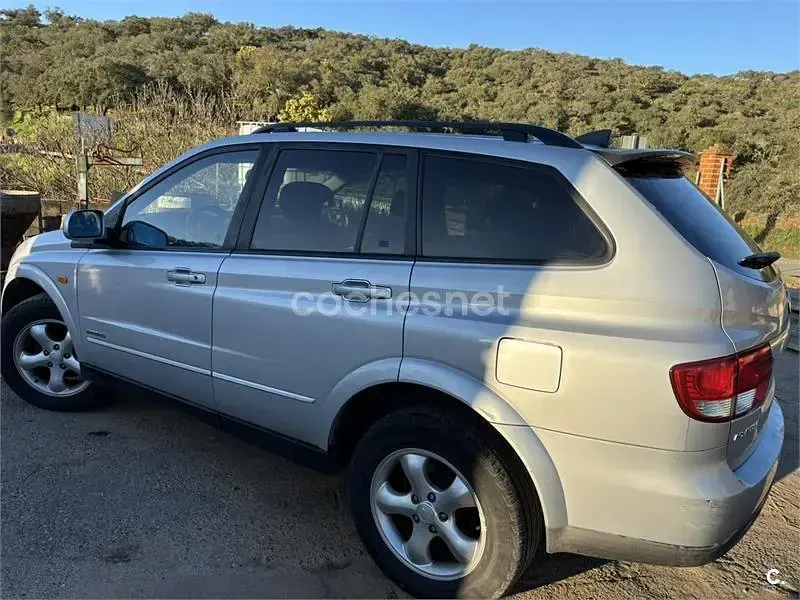 Usado SsangYong Kyron Limited 141 CV (103 kW) 2008 Gris / plata SUV