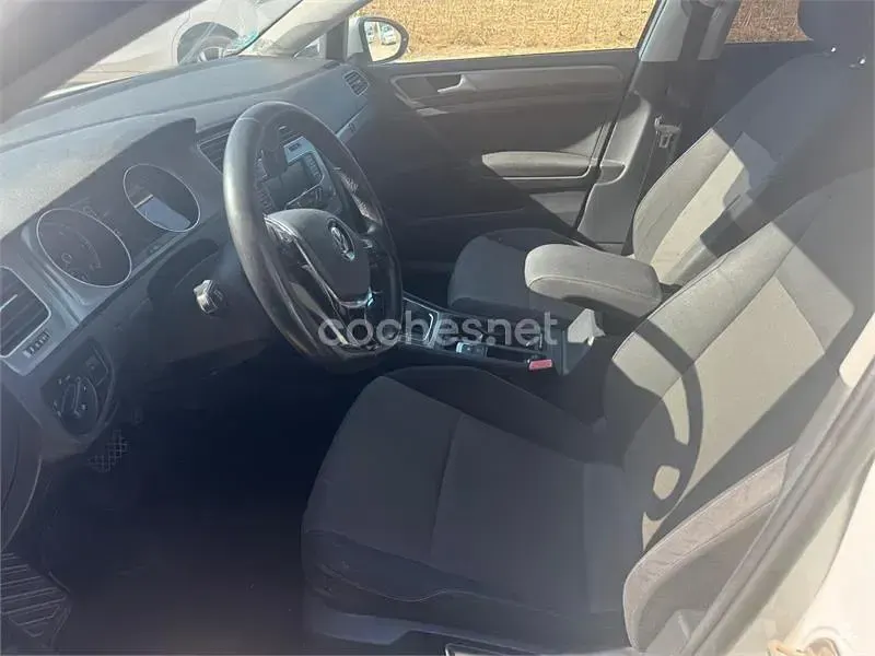 Usado VW Golf VII Advance 110 CV (80 kW) 2016 Blanco Berlina