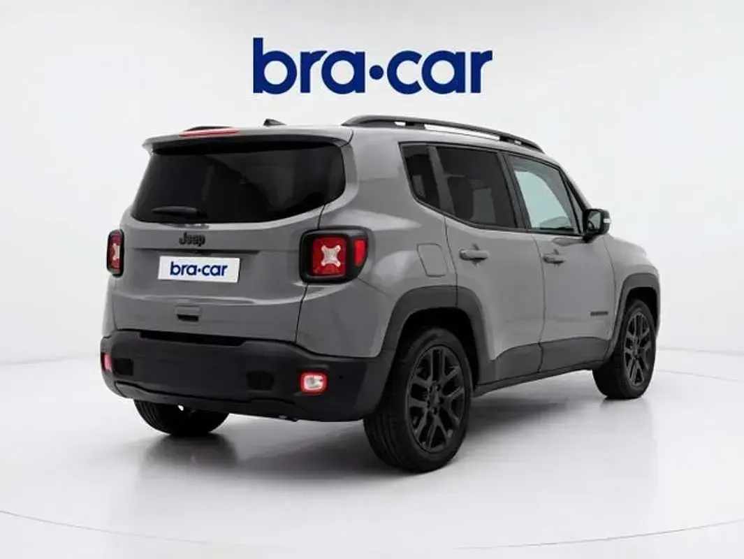 Usado Jeep Renegade Night Eagle 120 CV (88 kW) 2022 Gris SUV