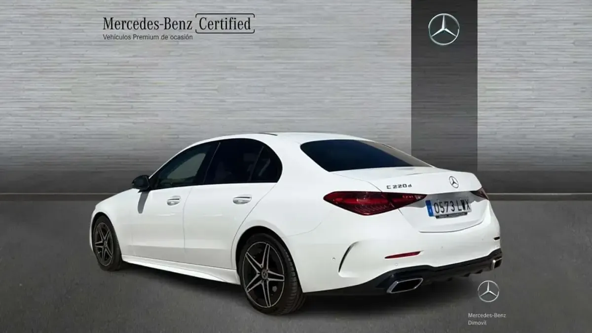 Usado Mercedes C220 AMG line 200 CV (147 kW) 2022 Blanco Berlina