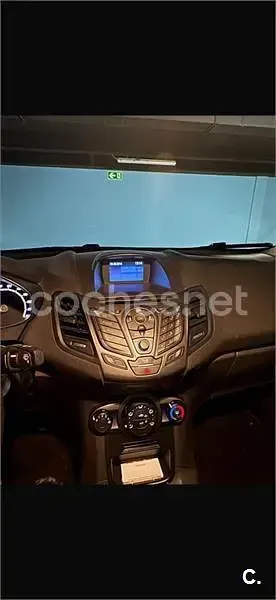 Usado Ford Fiesta Trend 82 CV (60 kW) 2017 Blanco Utilitario