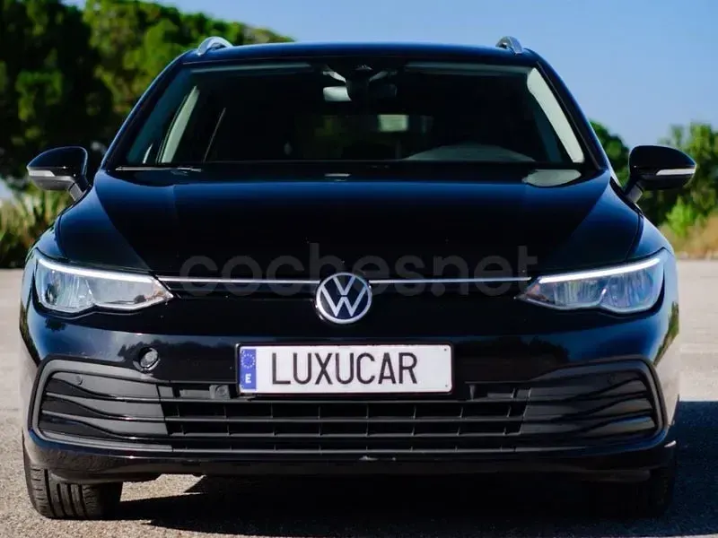 Usado VW Golf VII 115 CV (84 kW) 2021 Negro Utilitario