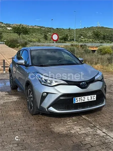 Usado Toyota C-HR Advance 122 CV (89 kW) 2022 Gris / plata SUV