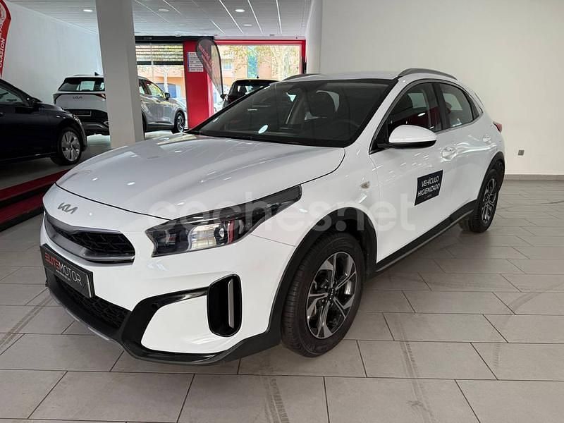 Usado Kia XCeed 101 CV (74 kW) 2024 Blanco SUV