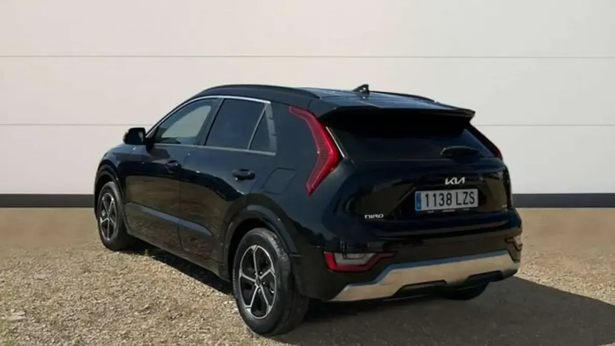 Usado Kia Niro 141 CV (103 kW) 2022 Negro SUV