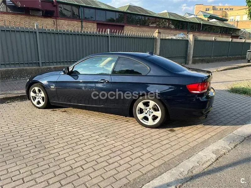 Usado BMW 320 170 CV (125 kW) 2010 Azul Coupe