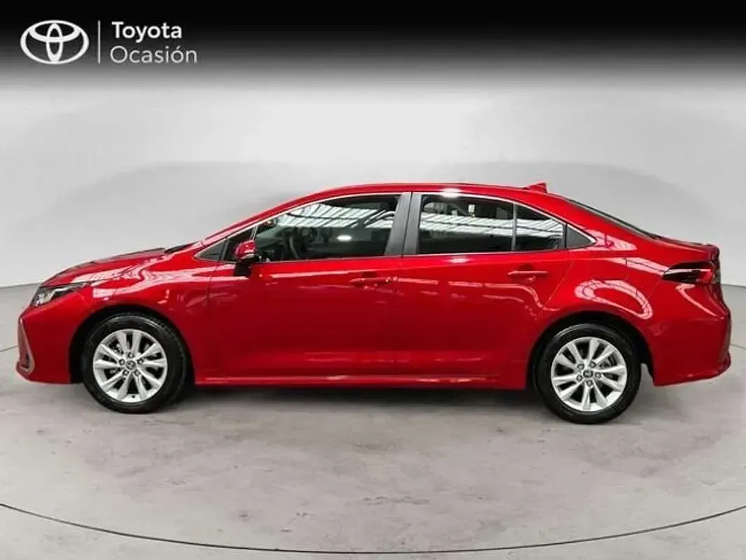 Usado Toyota Corolla Eco 140 CV (102 kW) 2025 Rojo Berlina