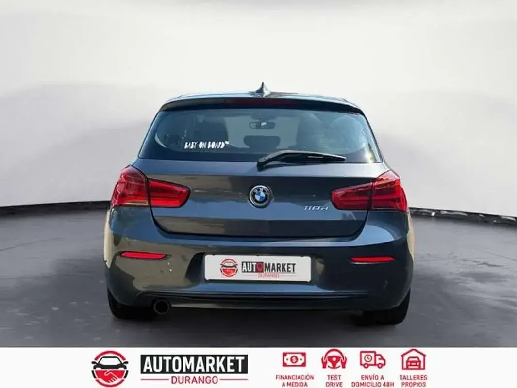 Usado BMW 118 150 CV (110 kW) 2018 Gris Utilitario
