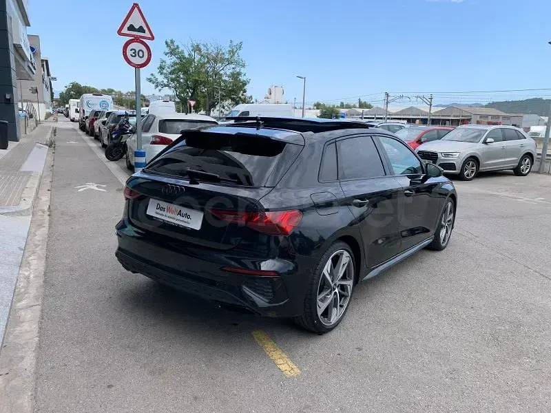 Usado Audi A3 Ambiente 150 CV (110 kW) 2024 Negro Berlina